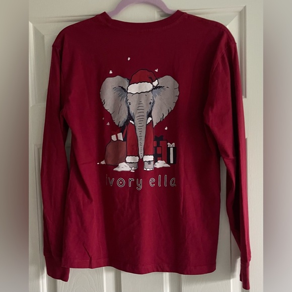 EUC IVORY ELLA Santa Cranberry Red Christmas Long Sleeve Graphic Tee Shirt Sz S - Picture 1 of 5